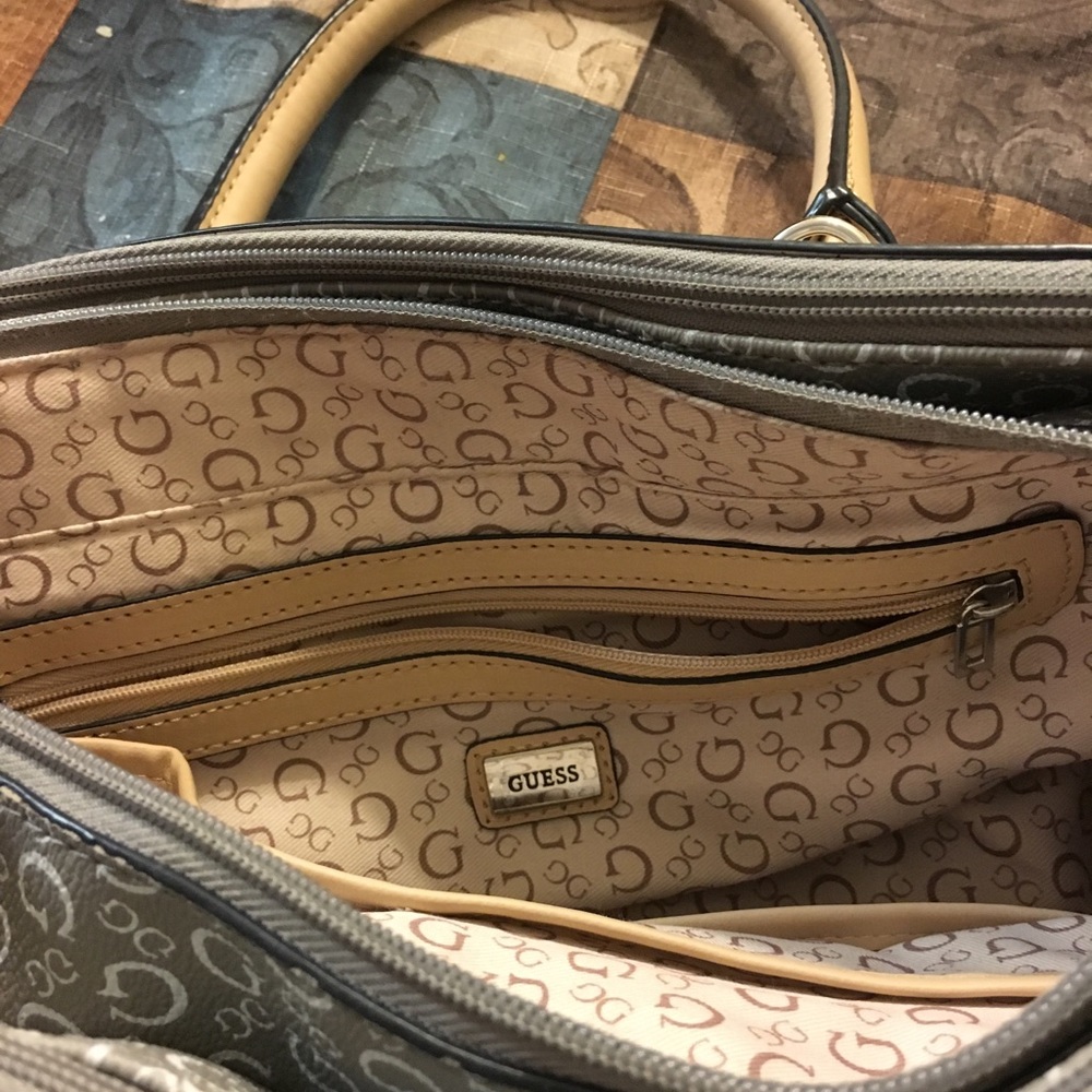 Handbag - Picture 3 of 3